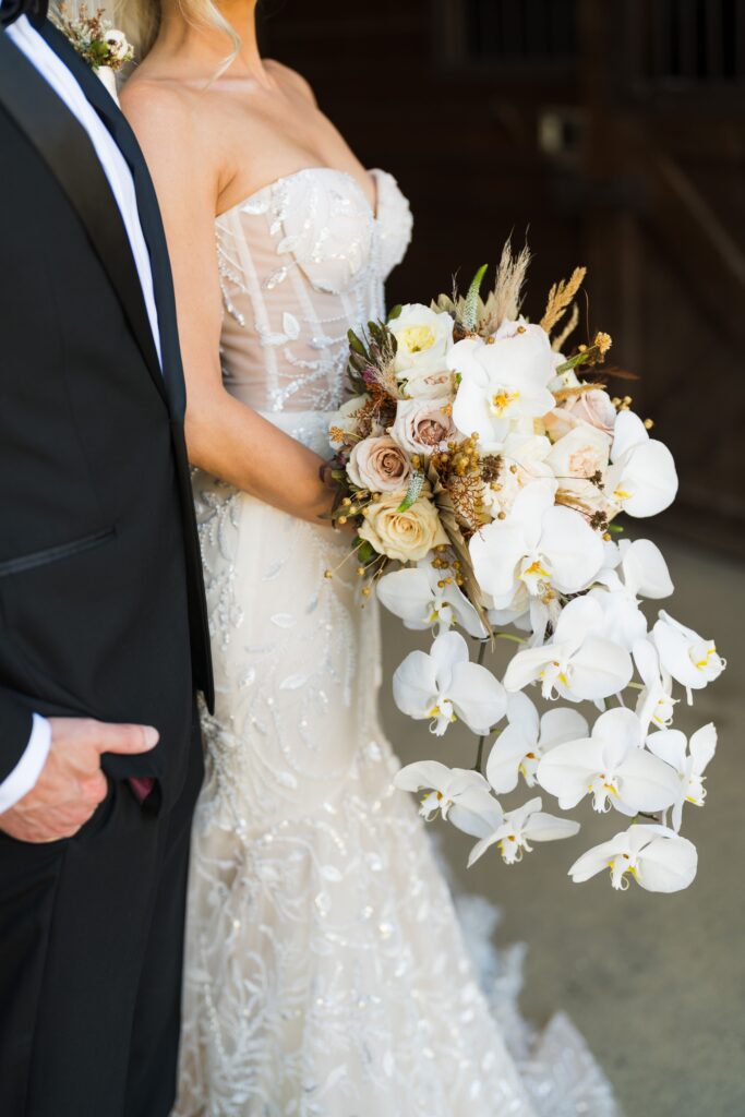 Wedding
La Lomita San Luis Obispo
Cascading Style bouquet
white orchids